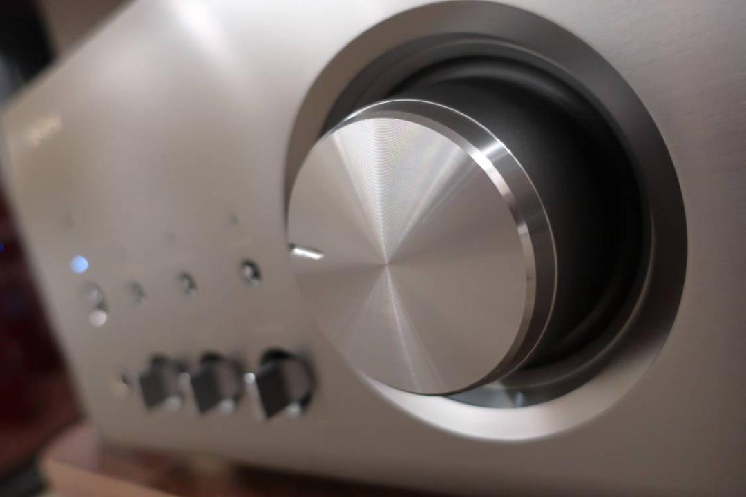 评测|天龙110周年纪念版PMA-A110合并式功放