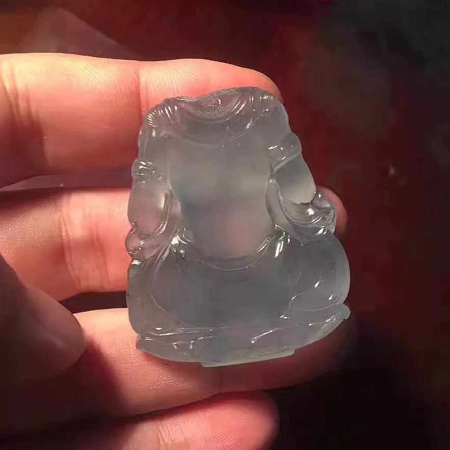 翡翠观音摔断了头还能戴吗,翡翠观音摔坏修复后可以佩戴么