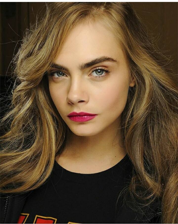 超模卡拉冬天衣服,卡拉身材写真