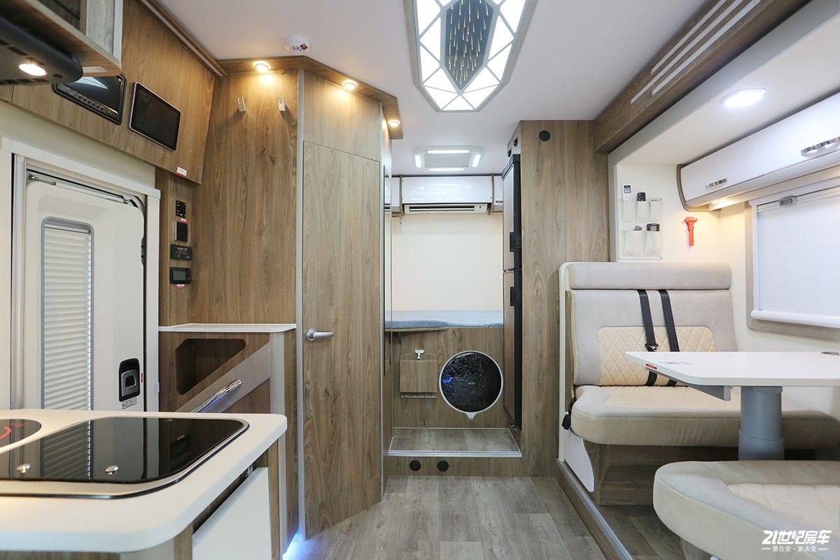 2019年新款福特b型房车,霍夫勒最新款b型房车