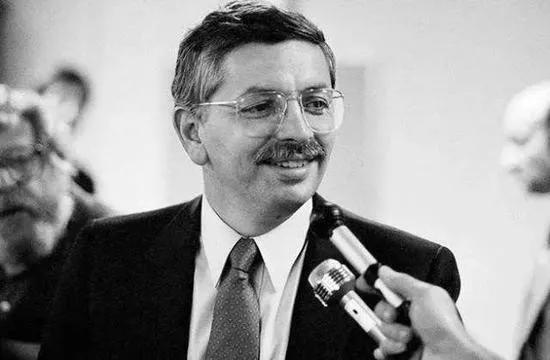 斯特恩教练现在在干嘛,斯特恩教育