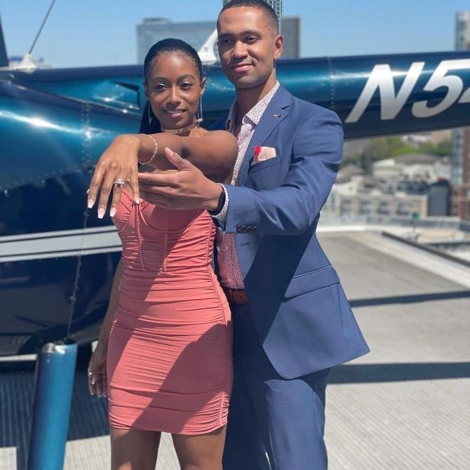 富豪向限量款钻戒求婚 (外国人向女友求婚送粉色宝石钻戒)