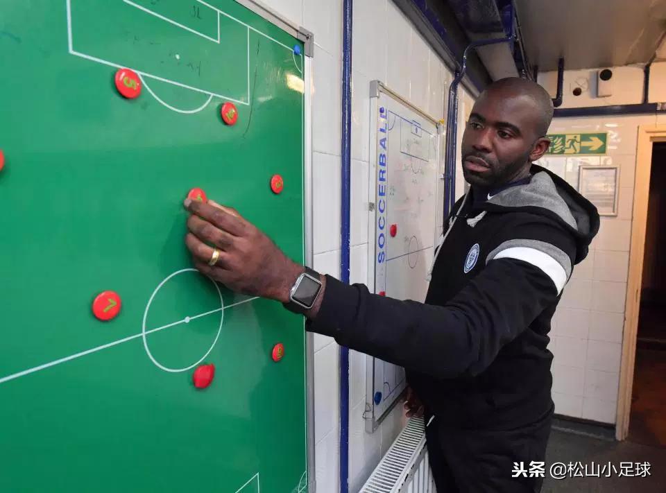 姆万巴：六年前赛场突然昏厥心脏骤停，24岁被迫退役，今回归足球