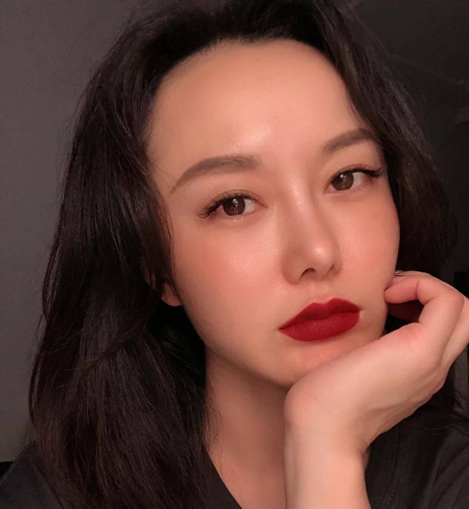 完美日记黄黑皮素颜唇釉,完美日记哪款口红适合素颜