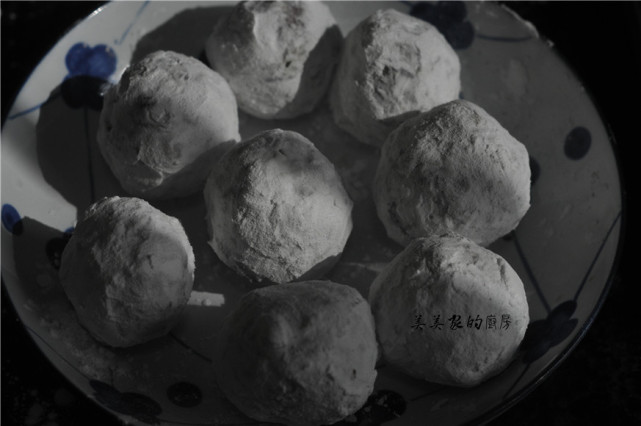 黑米球做法步骤,黑米球的做法