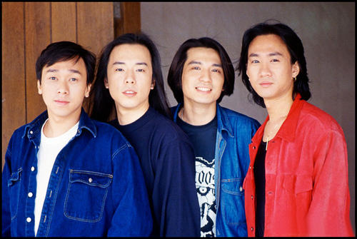 和beyond乐队同期的乐队是哪个,beyond是殿堂级乐队吗