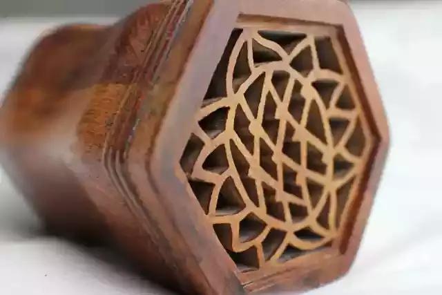 二胡发出沙哑的声音,二胡发出声音的特点是什么