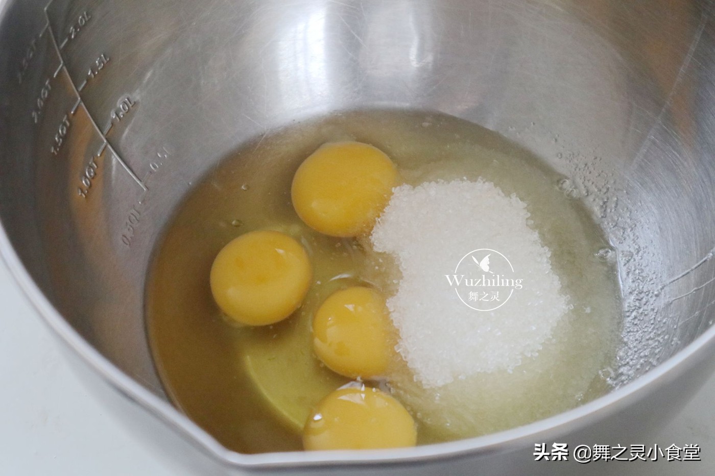 有纯纯的奶香和蛋香的奶黄包,奶黄包真的超好吃