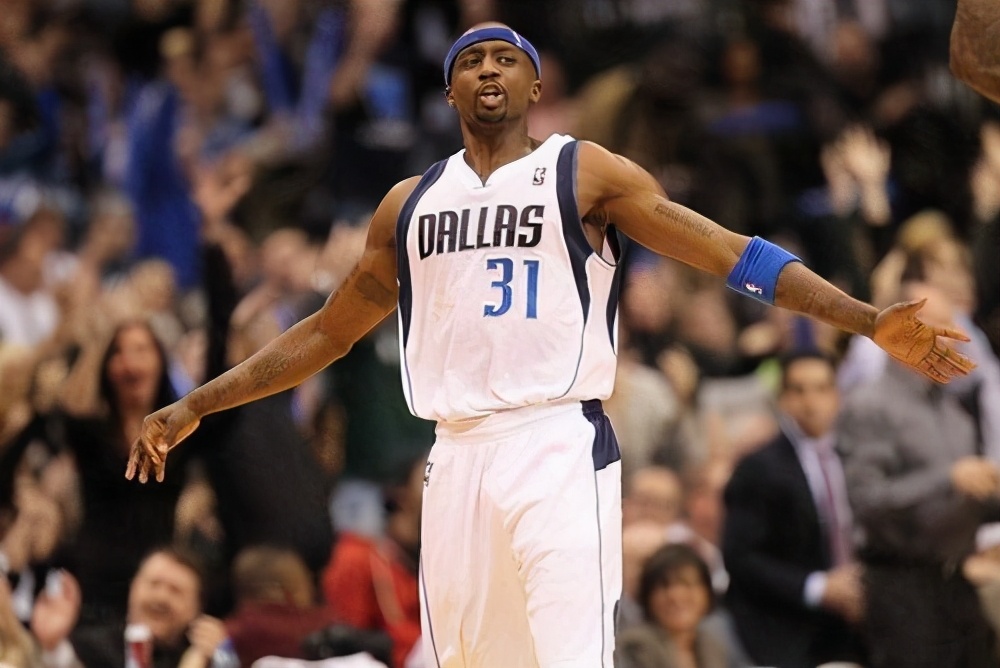 2011西决小牛诺维茨基48分,回顾诺维茨基带领小牛夺得总冠军