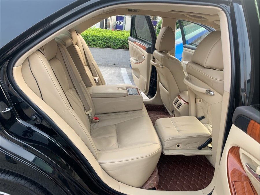 12代丰田皇冠3.0沙龙顶配版,丰田巅峰