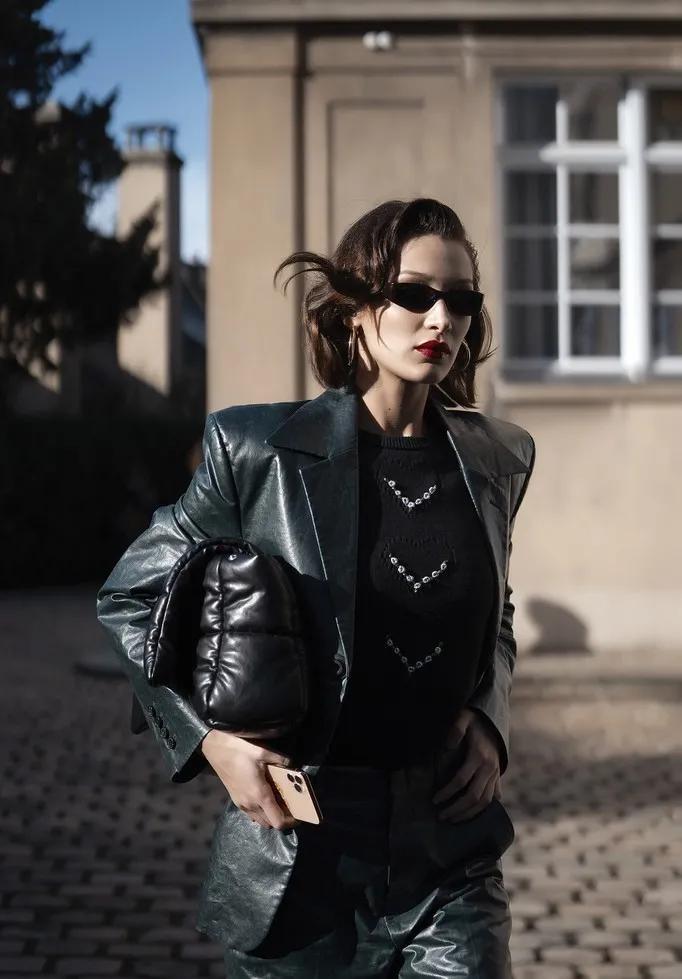 好莱坞西装穿搭风格,今年流行丝绒西装