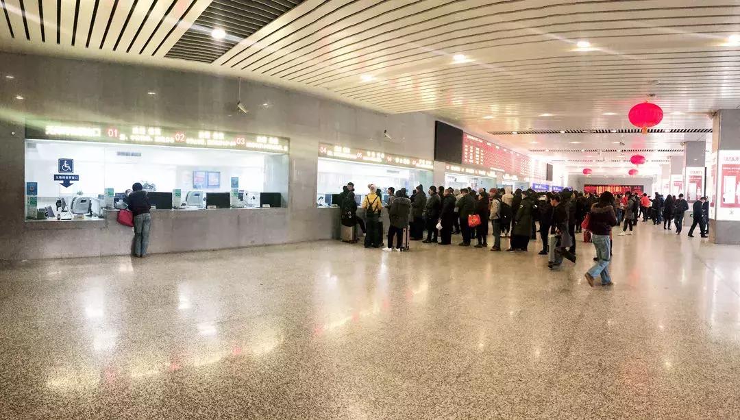 沈阳北站大还是南站大,沈阳北站今天的视频