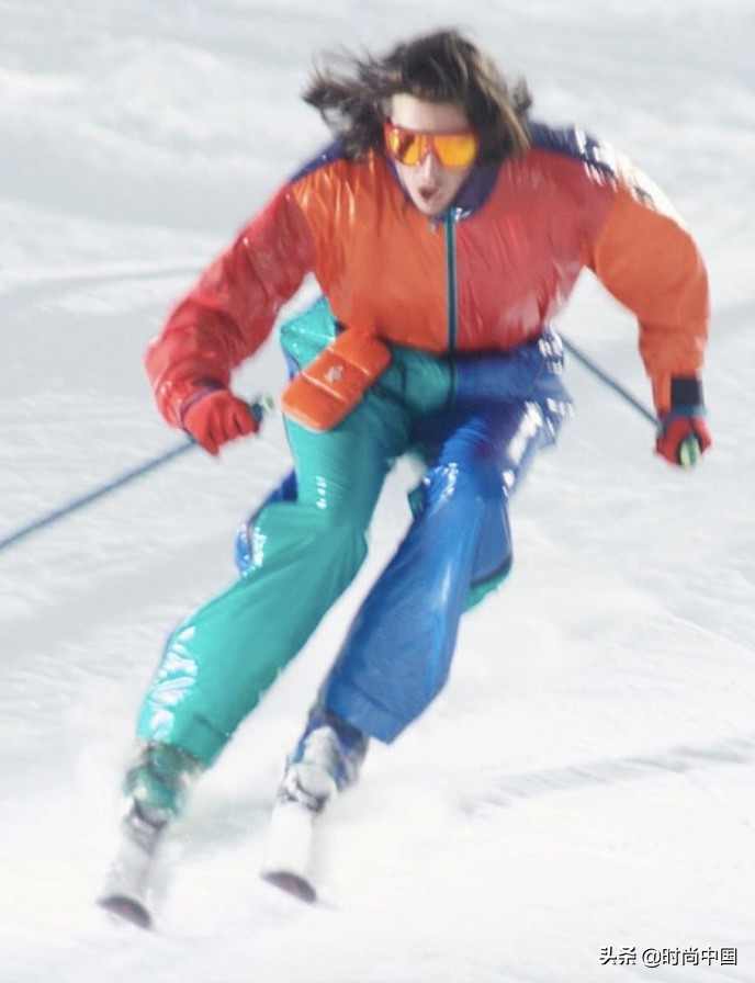 滑雪装备入坑报价,滑雪服穿什么好看