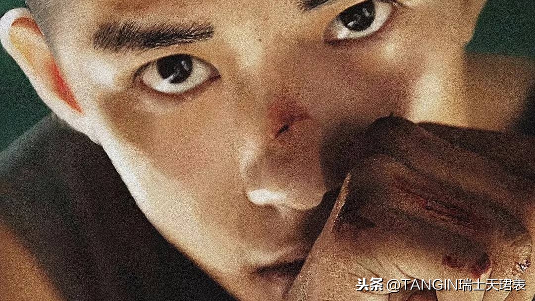 从男孩到男人，易烊千玺变得让人猝不及防