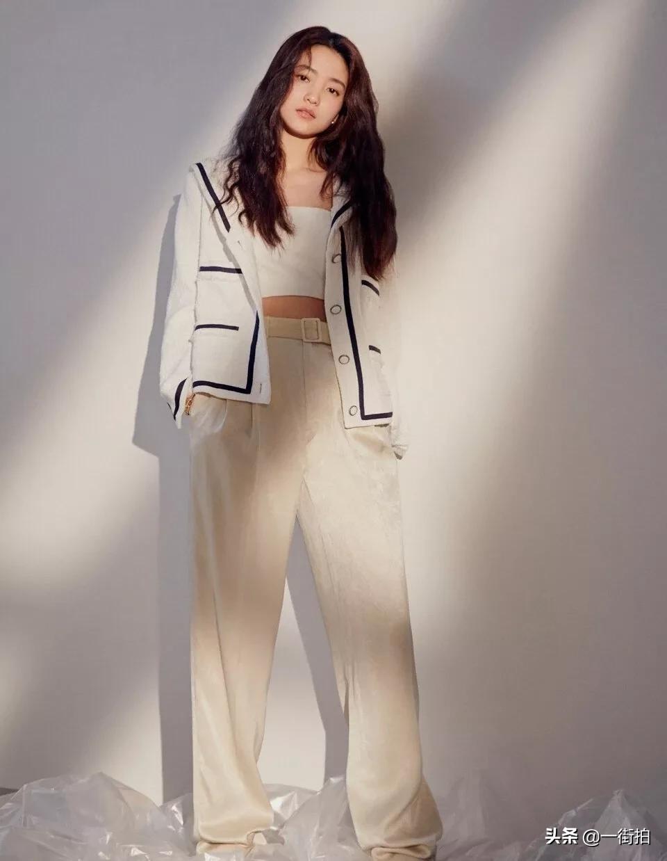 金泰梨齐刘海造型拍写真,金泰梨帅气写真