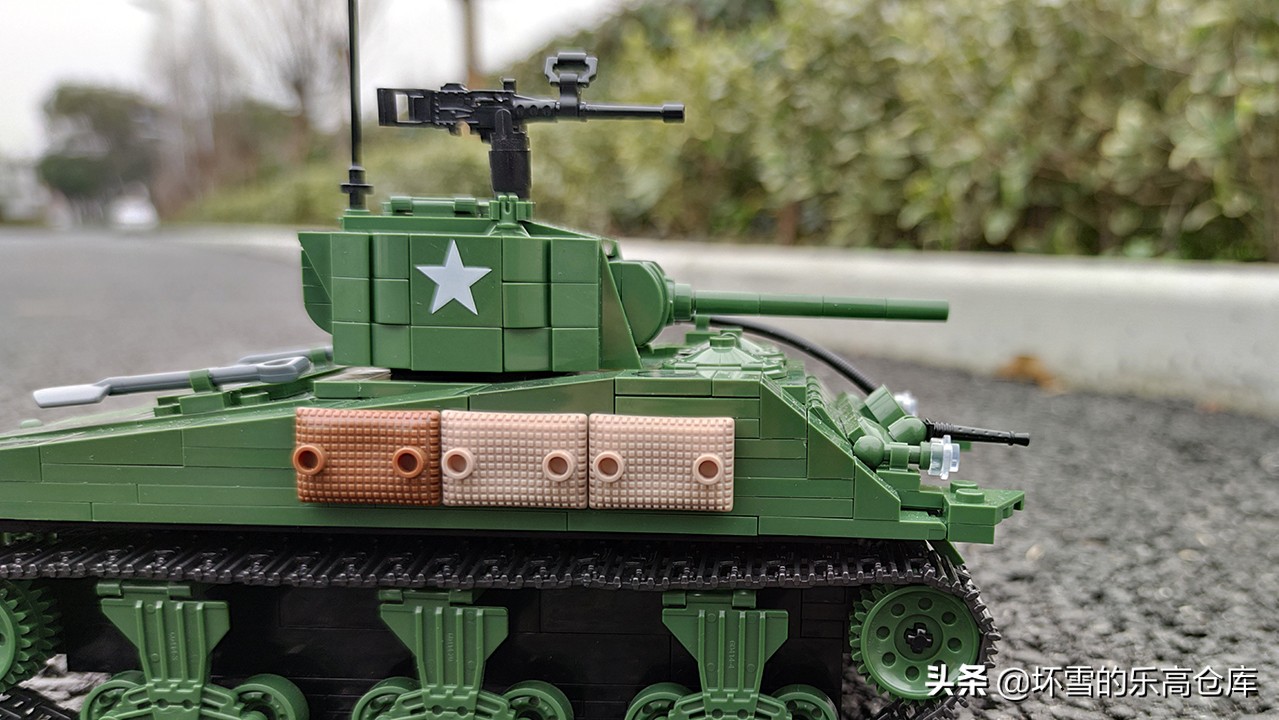 跟真正的坦克一样的游戏,不同版本的m4谢尔曼坦克