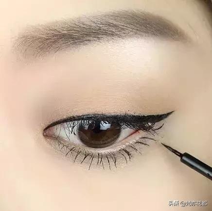 单眼皮怎么画眼线才能好看,单眼皮怎样画眼线好看