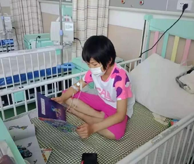 足坛首位为中国捐款的球员,足坛第一位向中国捐款的球星