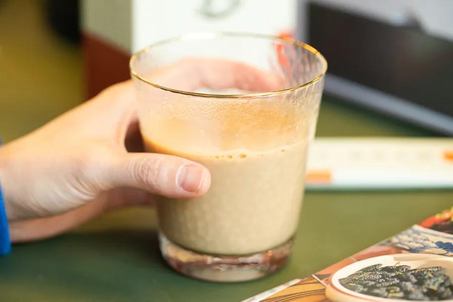 在李佳琪直播间买零食，是个划算的选择吗？