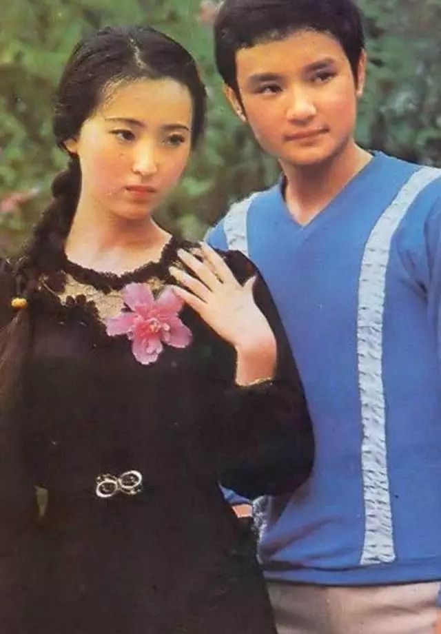 绝版合影视频完整版,80年代怀旧合影图片大全