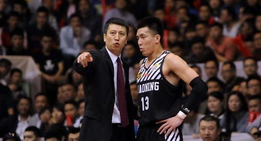 原辽宁队主教练杨鸣现在干啥,辽宁队主帅杨鸣被罚出场