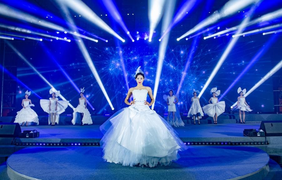 防疫情，云欢庆盛大金禧直播企业“春晚”