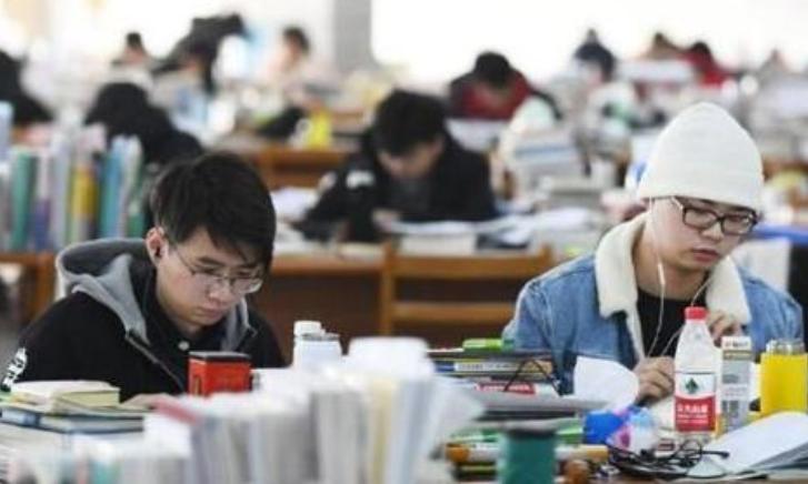 学硕和专硕的差距有多大,学硕和专硕哪个更累一点