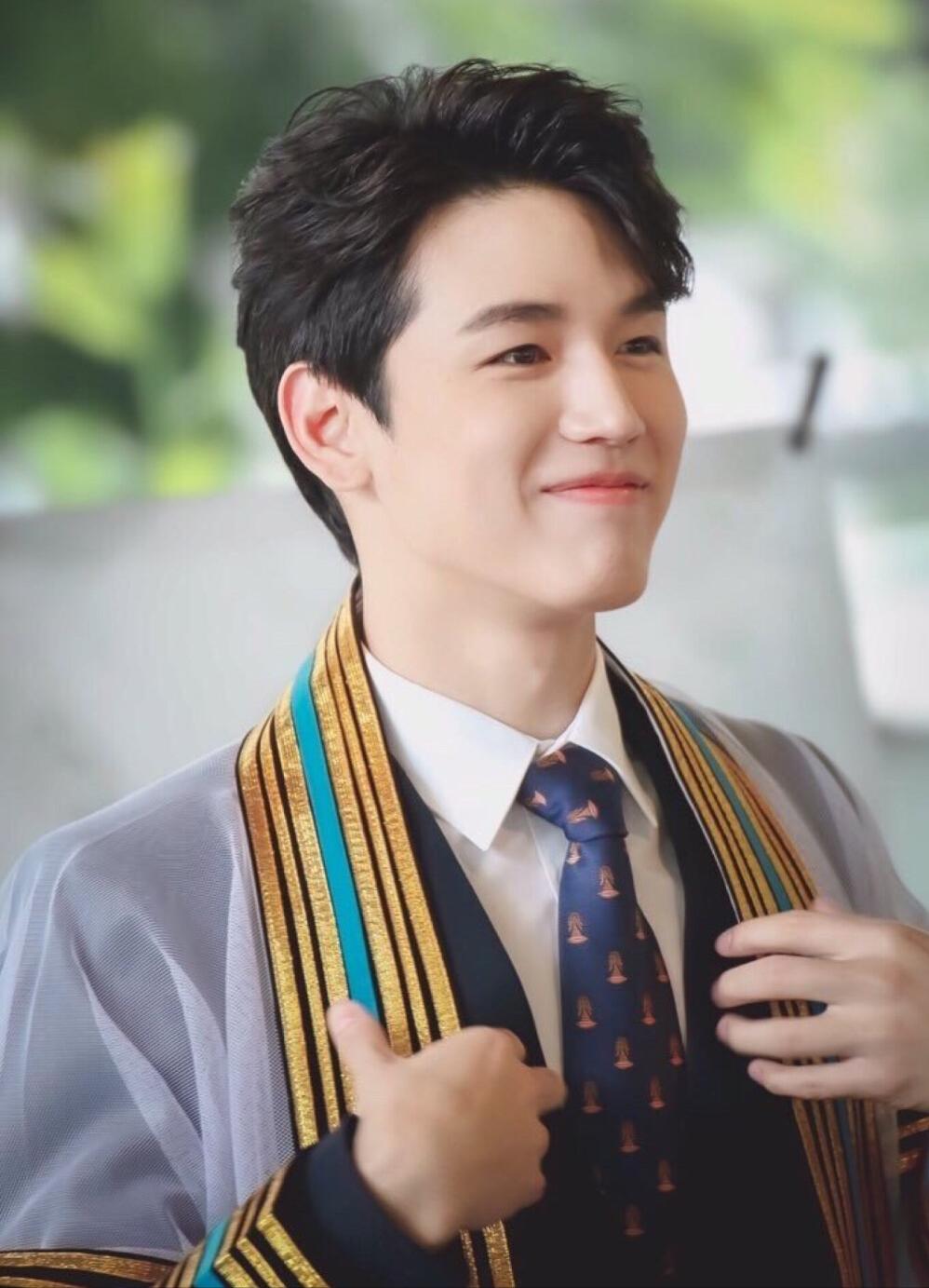 盘点他泰小可爱们的学士照：各个学霸努力又优秀