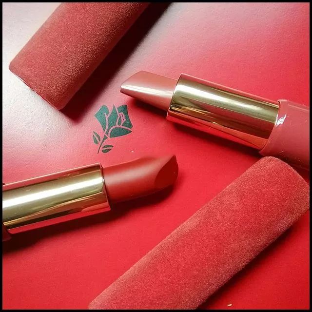 今年秋冬大牌的口红复古红,gucci蓝管最热色口红推荐