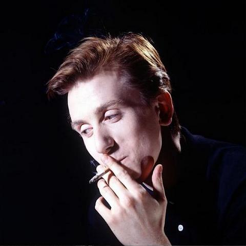 芳心纵火犯男主,芳心纵火犯对应的男生