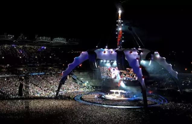 世界级摇滚乐队u2,u2乐队爱尔兰演唱会