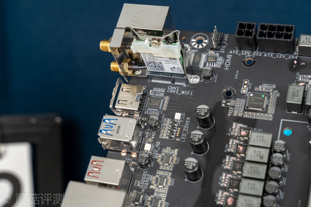 技嘉z490aorusproax主板多大,技嘉z490aorusproax是超级雕吗