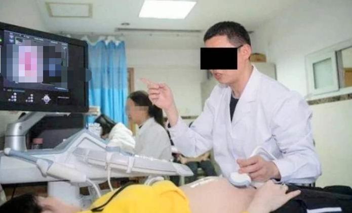“内检遇到男医生最尴尬”“你知道阴超吗？”过来人：无地自容