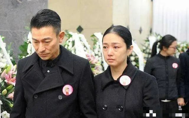 刘德华小姨子生下女儿,刘德华小姨子秀孕肚