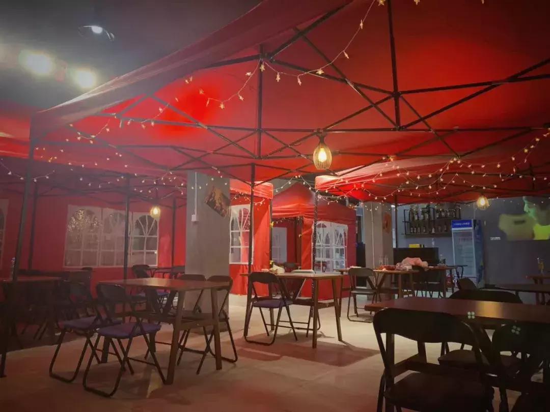 广州爆火的韩国年糕火锅 (韩国美食一条街部队火锅)