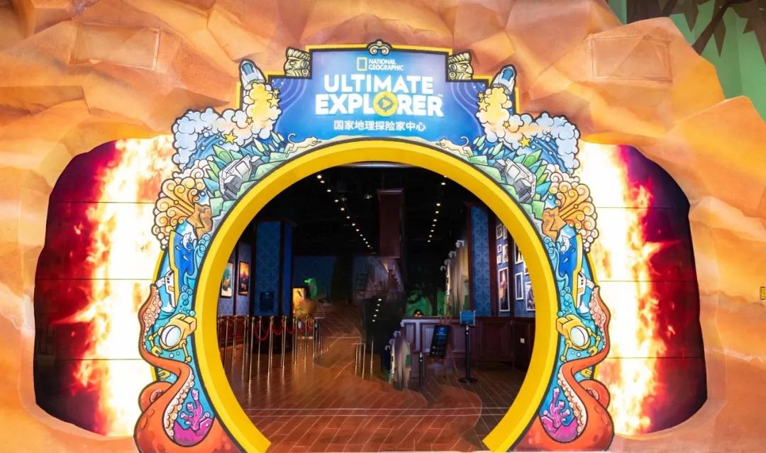 日夜不同科技感，春节潮玩创新方