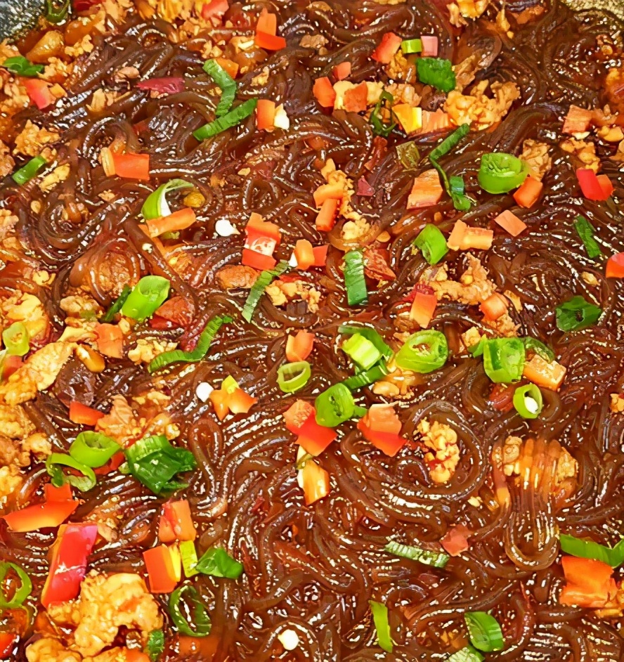 炒粉条，总粘​连结​坨？大厨教你2招，粉条爽口顺滑，根根分明