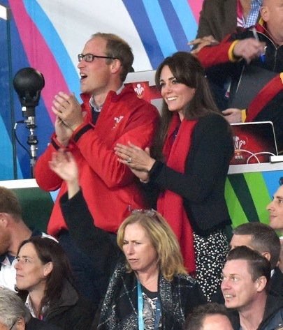 凯特王妃zara红色西装,凯特王妃露脸翻车