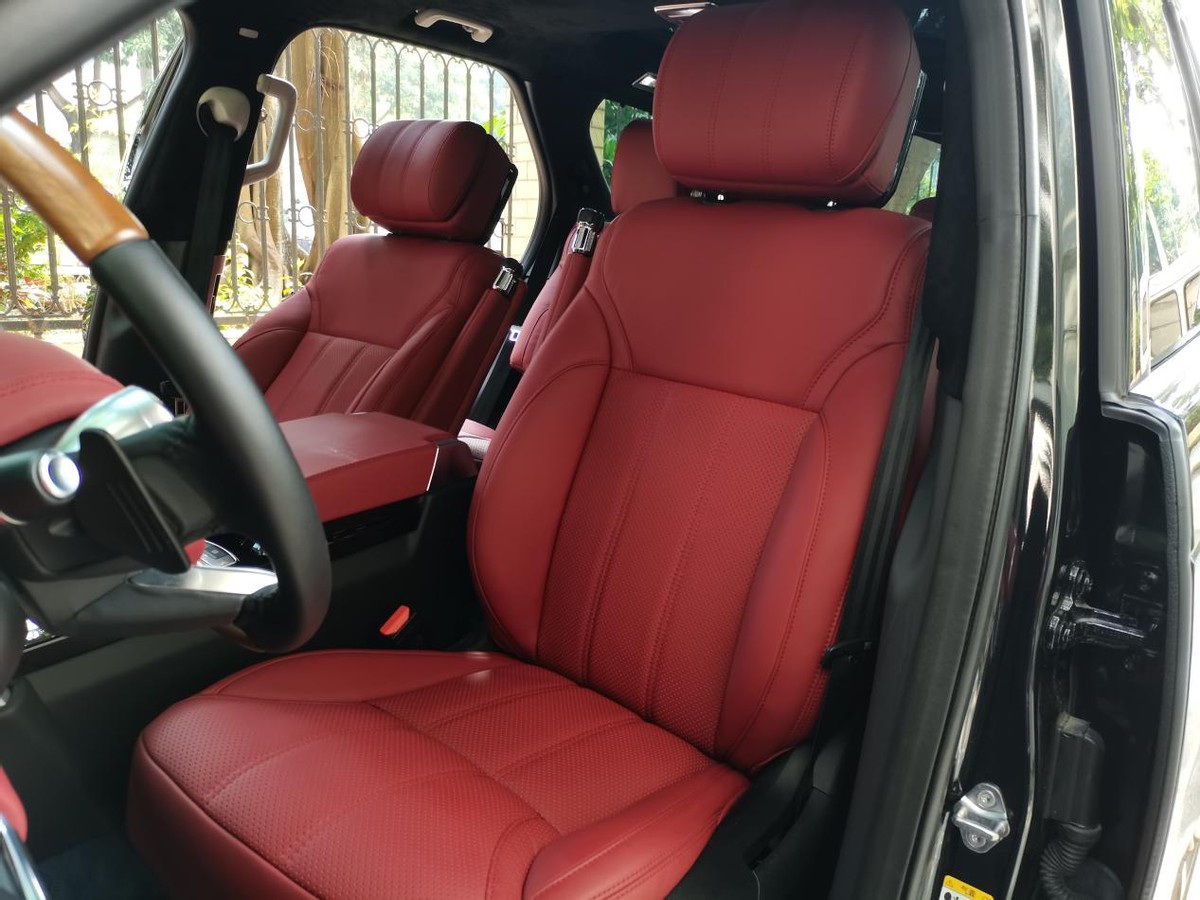 路虎揽胜换装纳多灰,路虎揽胜升级干椒红