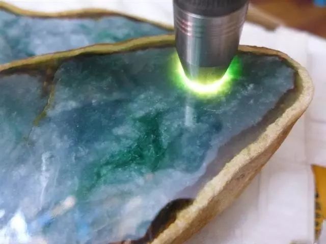 翡翠原石马崇仁 (翡翠大王马崇仁讲解翡翠赌石知识)