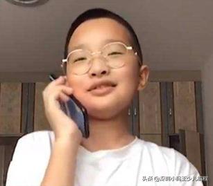 钟美美模仿老师最全完整版,模仿老师走红的男孩钟美美