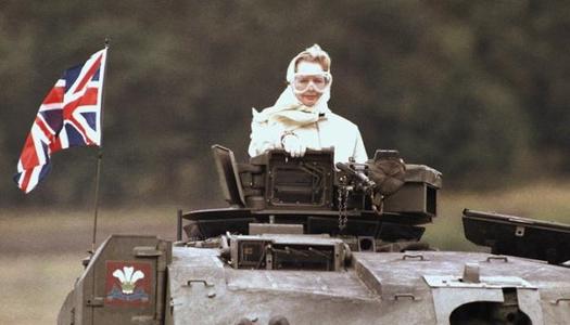 一场岛屿战争，两种不同命运，为何说成全了一代“球王”？