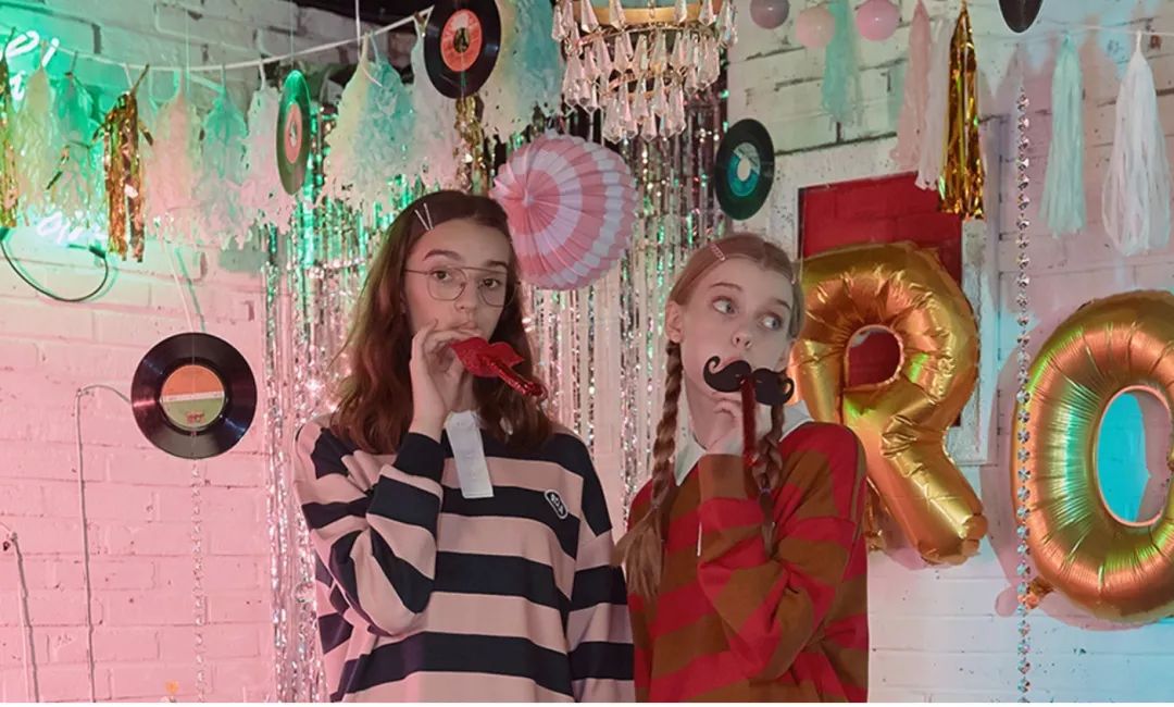 闊╁墽濂宠绌挎惌鍝佺墝,闊╁墽濂充富绌挎惌鍝佺墝