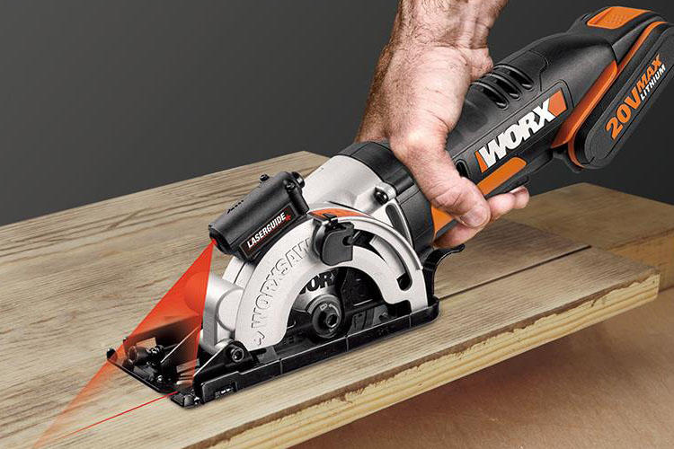 “锯”绝伐木累！其实只要四步就能挑选出来一把完美的电圆锯