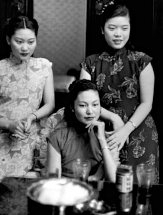 风姿绰约温婉优雅的旗袍美女,端庄大气的旗袍不一样的美