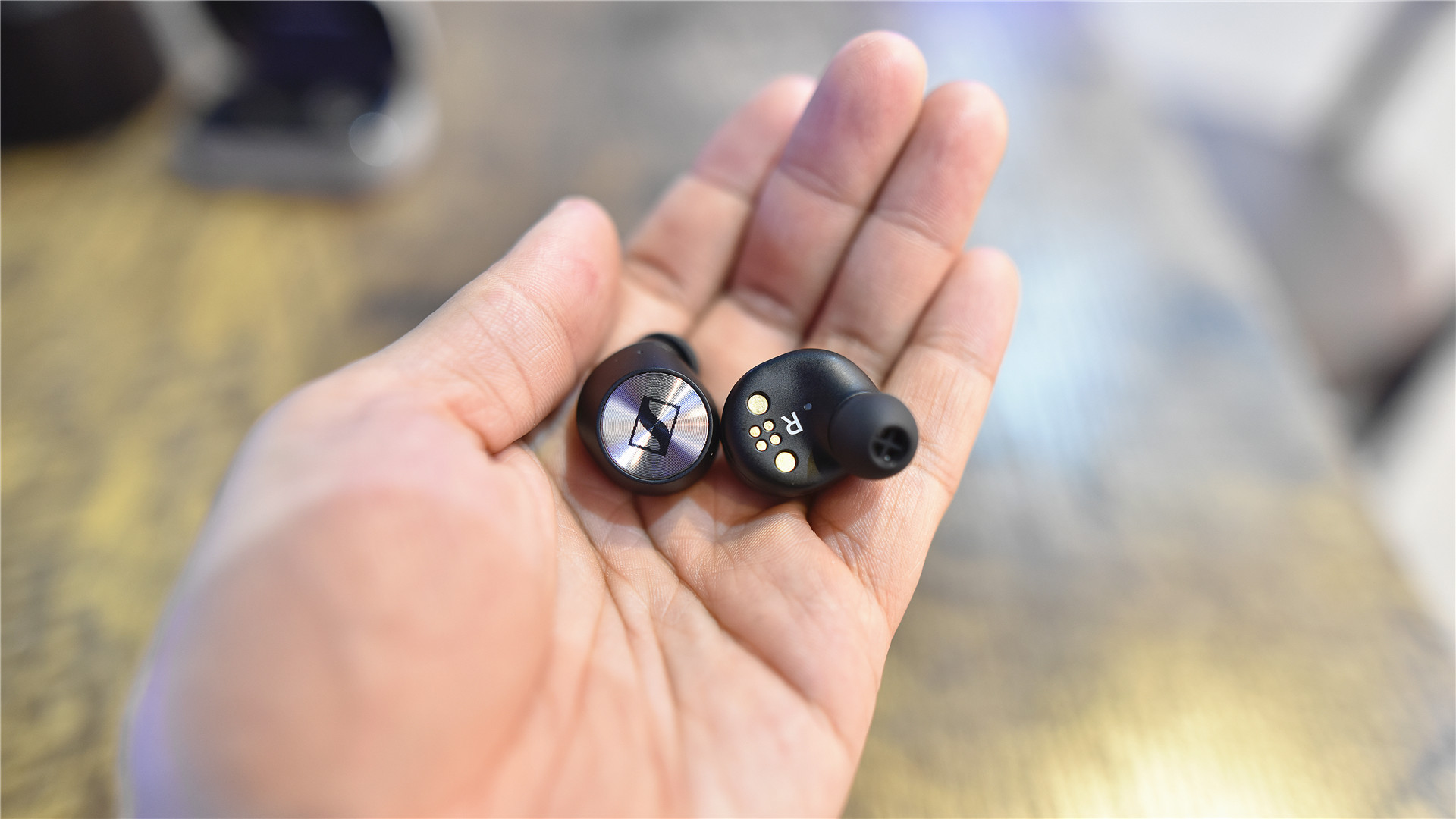 森海塞尔momentumwireless测评,森海塞尔momentumwireless头戴