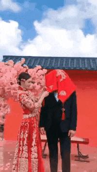 老虎：这是我准备养大吃的，你来凑什么热闹