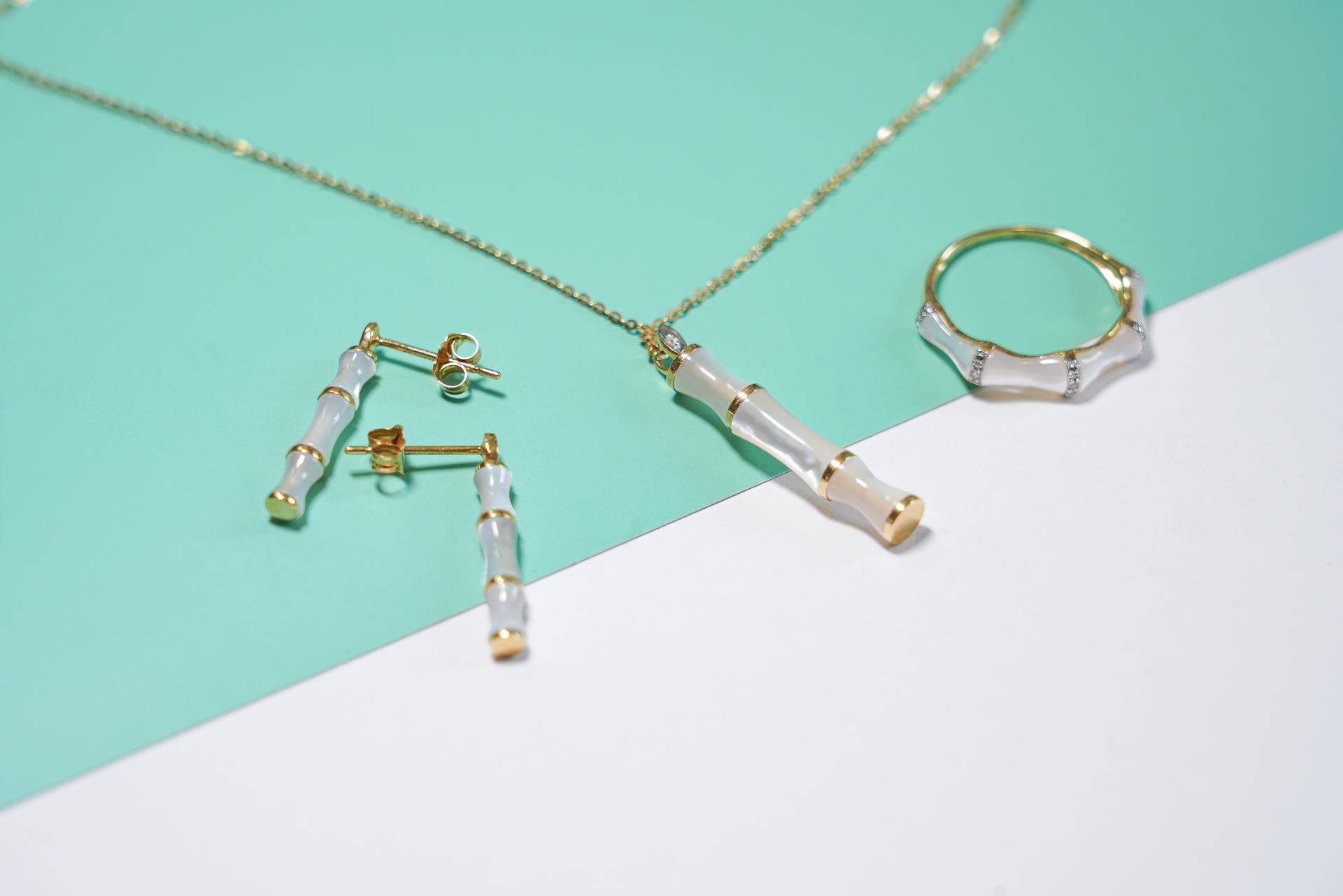 送女朋友珠宝应该送什么,送女友有寓意的首饰