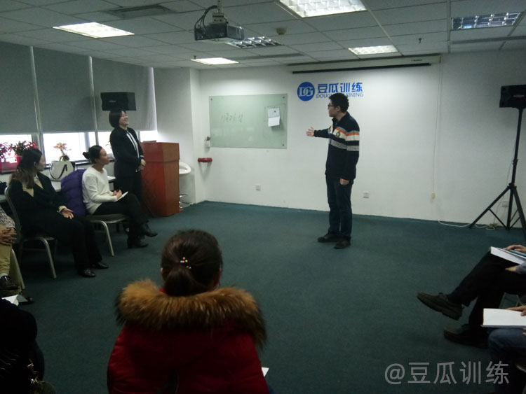 怎么提高自己的口才与社交能力,交际口才怎么练好