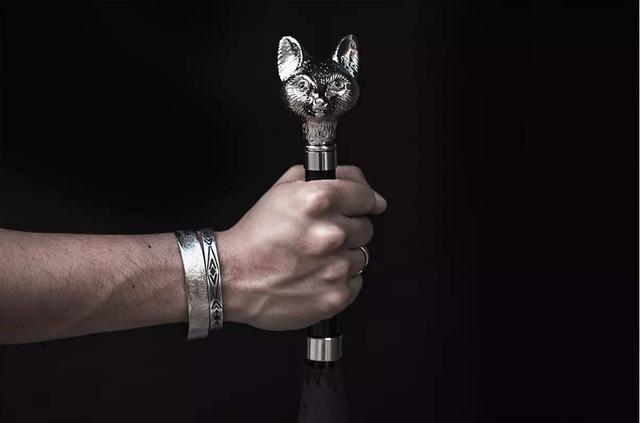 劳斯莱斯的一把雨伞要多少块钱,劳斯莱斯雨伞一把成本1500块